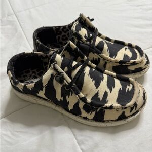 Stylish Black and Cream Kids Shoes